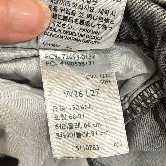 Levi's Women’s Washed Black Relaxed Straight Jeans - Picture 6 of 6